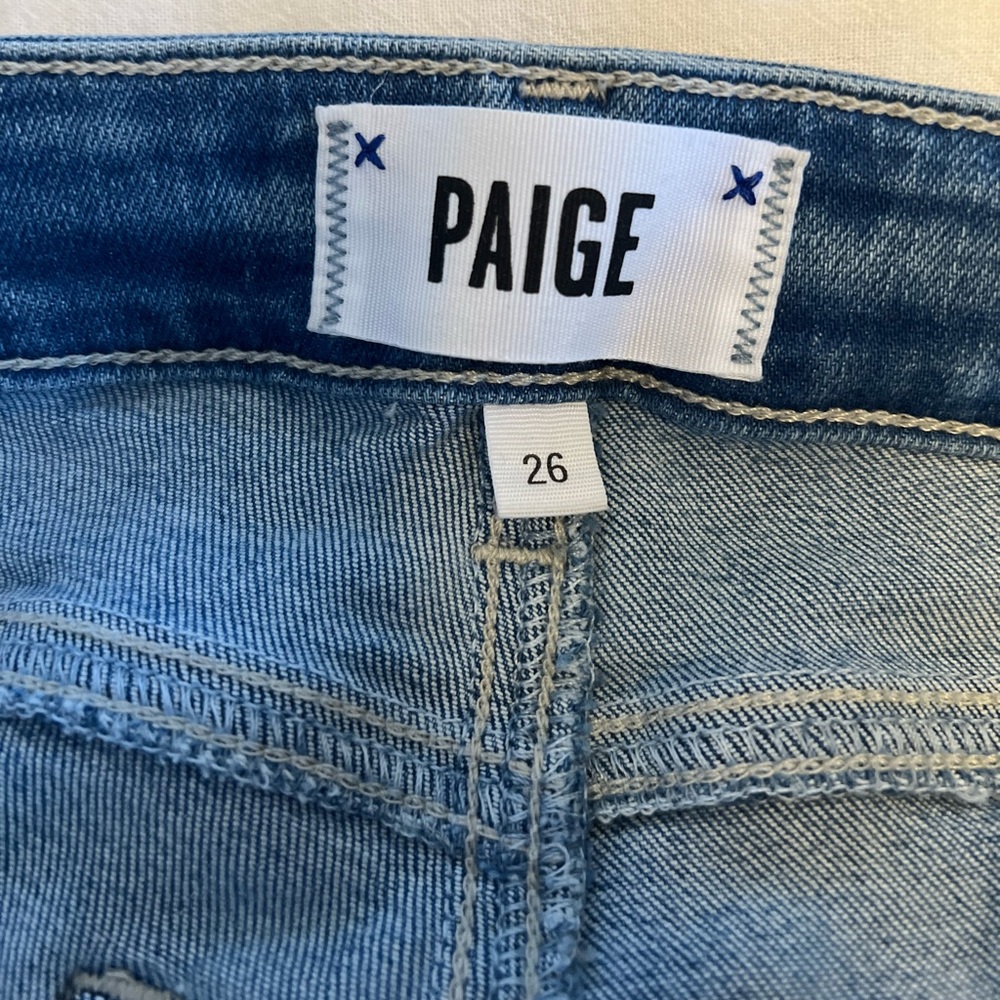 Paige flared jeans size 26, medium wash